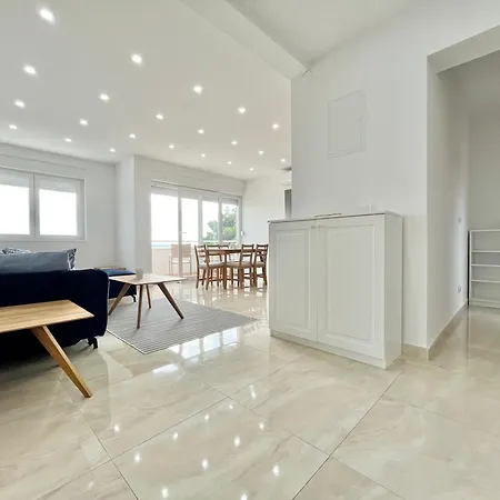 Apartamento Luxury Sea View 100m From With Sunlit Terrace Okrug Gornji Salena *