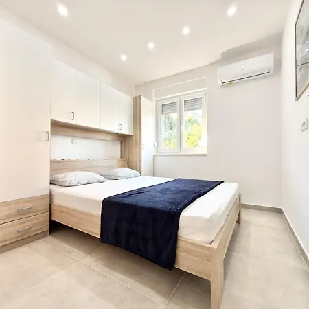 Apartamento Luxury Sea View 100m From With Sunlit Terrace Okrug Gornji Salena