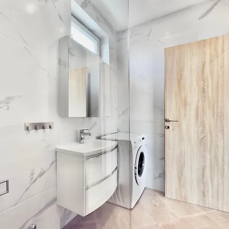 Luxury Sea View 100m From With Sunlit Terrace Okrug Gornji Salena 아파트 *
