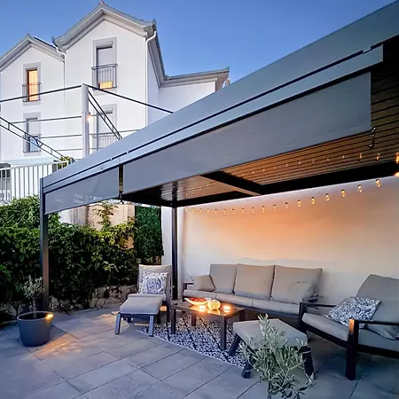 Luxury Sea View 100m From With Sunlit Terrace Okrug Gornji Salena *